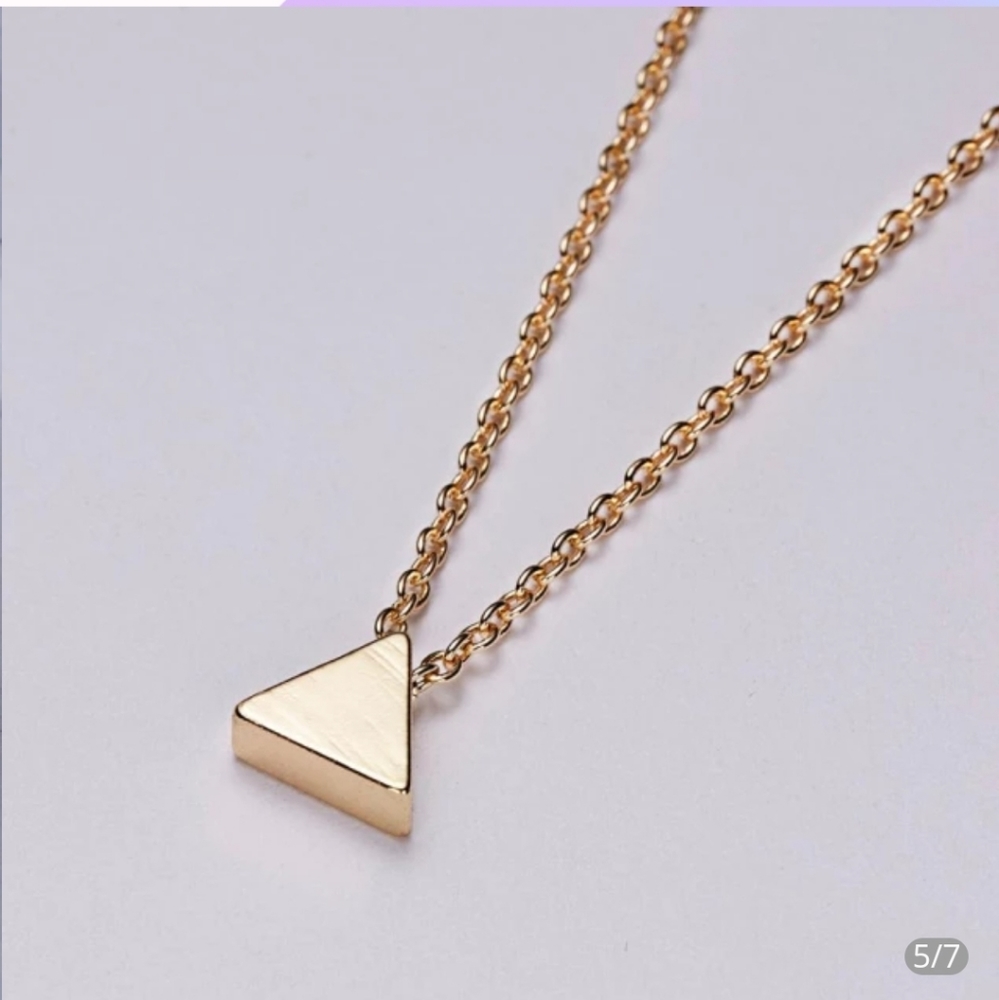 New Simple Gold Color Triangle Pendant Necklace - Picture 6 of 7